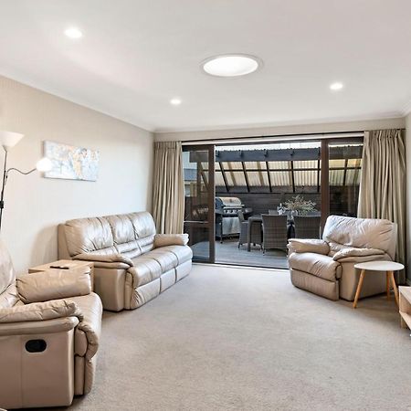 Taupo Escape - Rainbow Point Holiday Home Luaran gambar