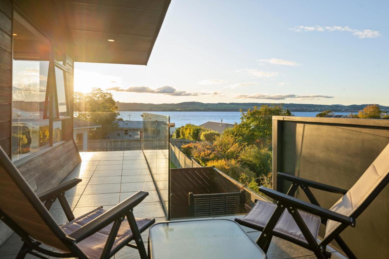 Taupo Escape - Rainbow Point Holiday Home Luaran gambar
