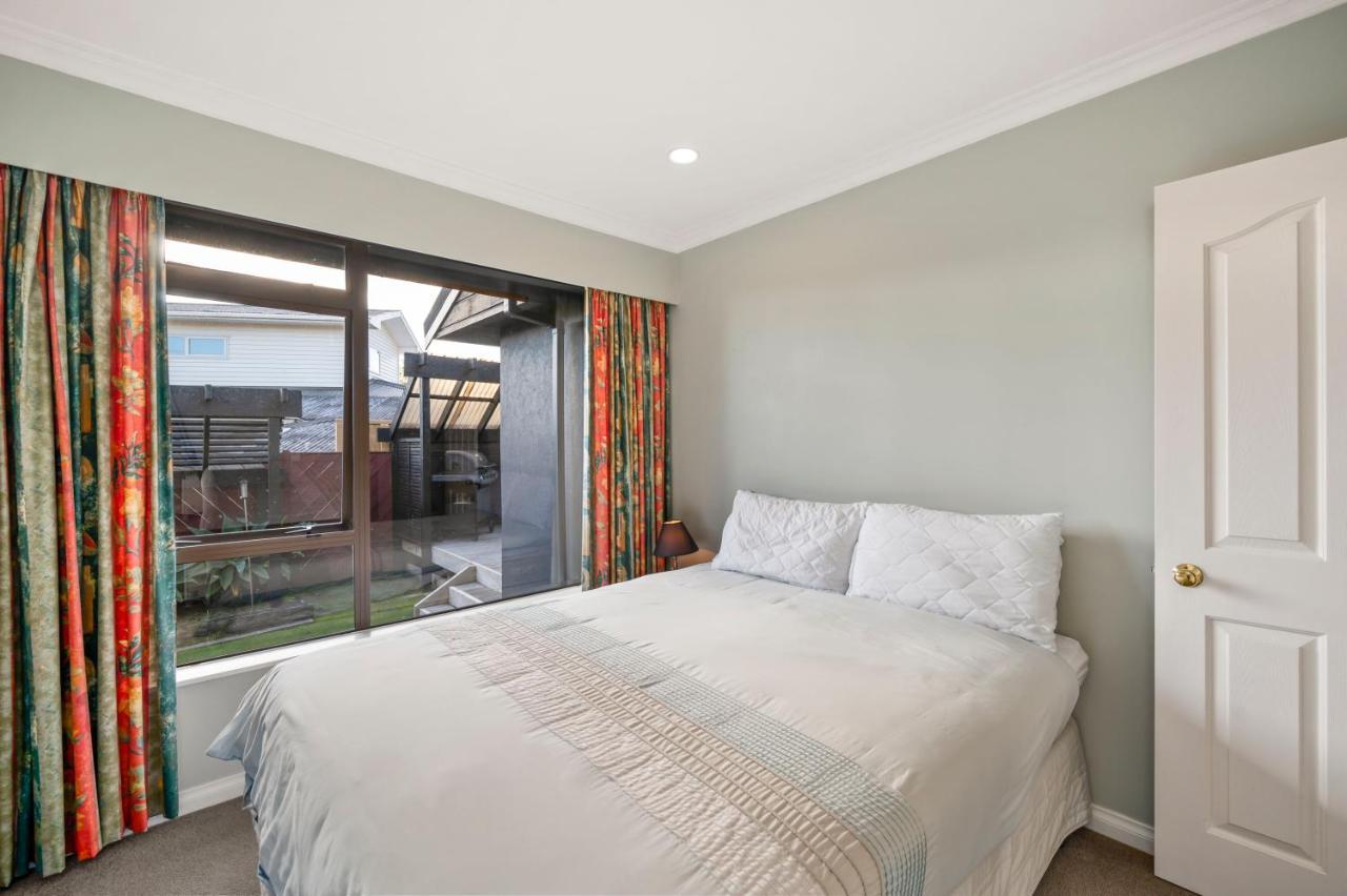 Taupo Escape - Rainbow Point Holiday Home Luaran gambar
