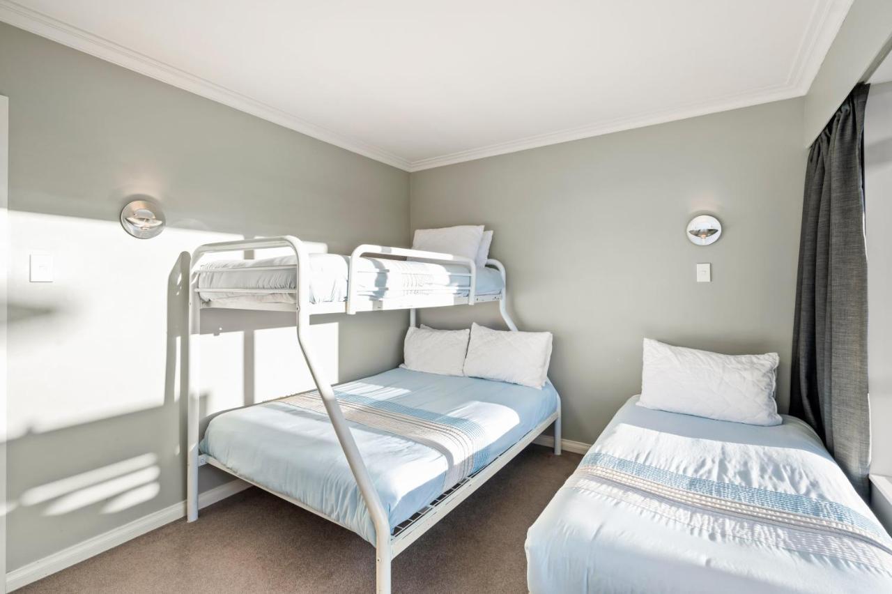 Taupo Escape - Rainbow Point Holiday Home Luaran gambar